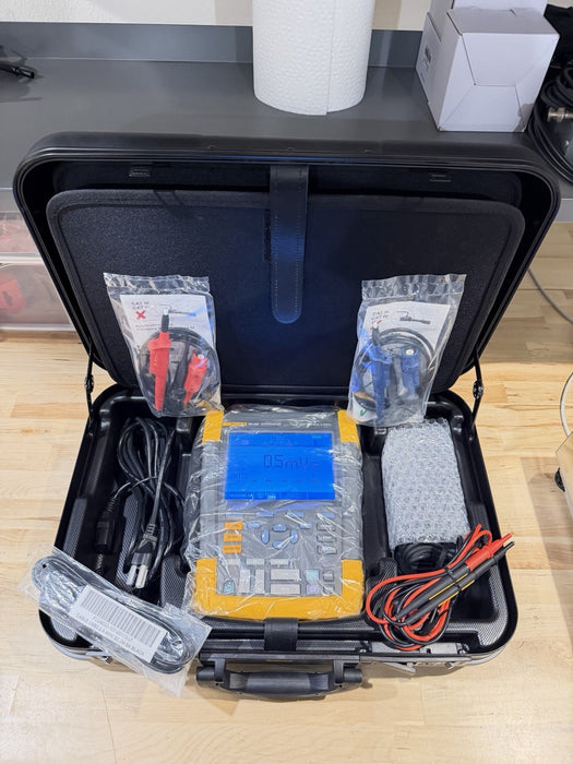 FLUKE 190-202 2CH 200MHZ 2GS/S SCOPEMETER (NEW FACTORY SEALED) TESTED SHIPS FREE