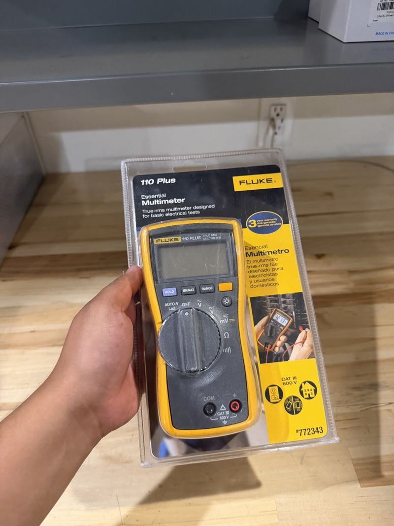 FLUKE 110 PLUS ESSENTIAL MULTIMETER WITH LEADS
