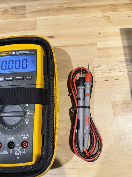 FLUKE 233 KIT REMOTE DISPLAY AUTOMOTIVE DIGITAL MULTIMETER