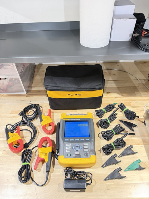 FLUKE 434 POWER QUALITY ANALYZER W/ACCESSORIES& CHARGER - SHIPS FREE (TESTED)