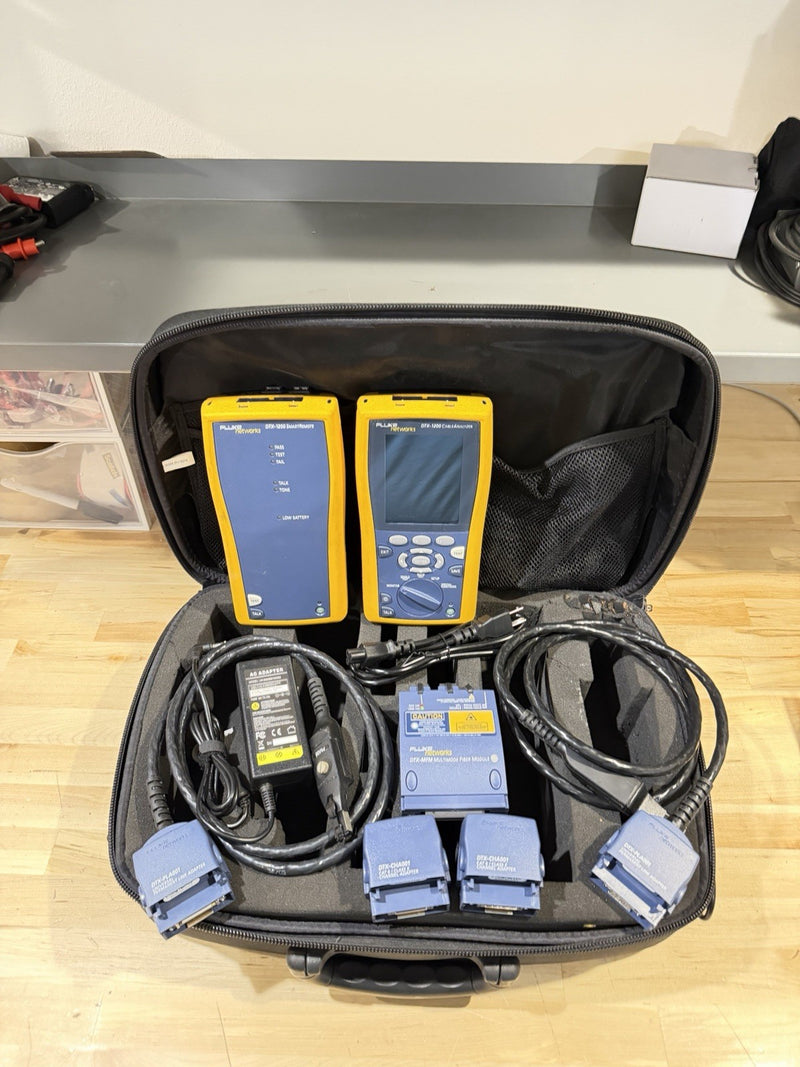 FLUKE DTX-1200 CABLE ANALYZER KIT W ACCESSORIES & MODULES (TESTED) SHIPS FREE