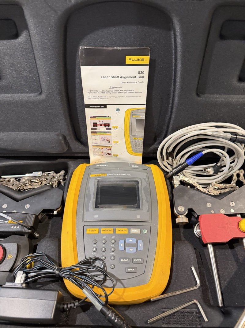 FLUKE 830 LASER ALIGNMENT TOOL WITH ACCESSORIES TESTED