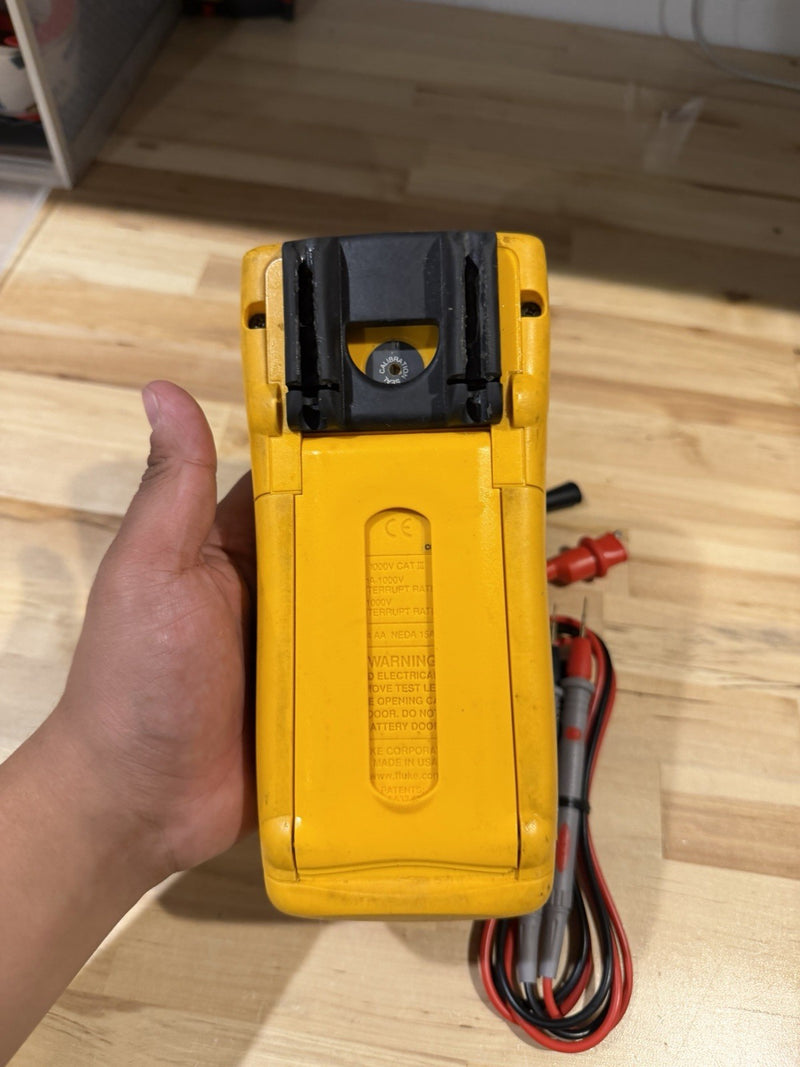 FLUKE 89 IV TRUE RMS MULTIMETER WITH LEADS & CLIPS TESTED