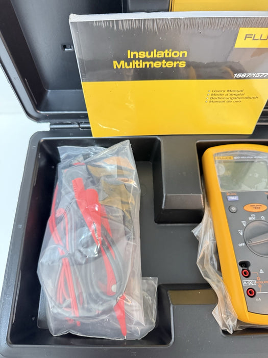 FLUKE 1577 INSULATION MULTIMETER W/ LEADS & CASE (NEW SEALED) - SHIPS FAST