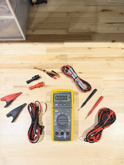 FLUKE 233A REMOTE DISPLAY AUTOMOTIVE DIGITAL  MULTIMETER KIT (FREE SHIPPING)