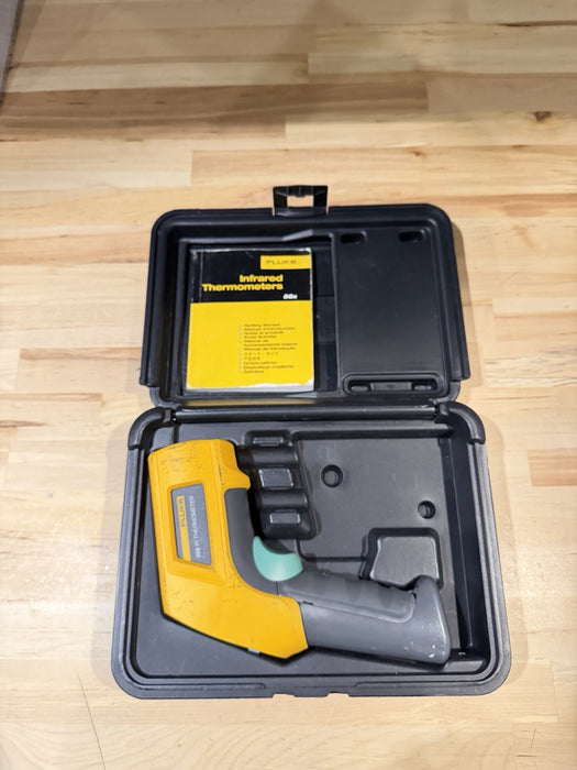 FLUKE 568 IR THERMOMETER WITH CASE TESTED