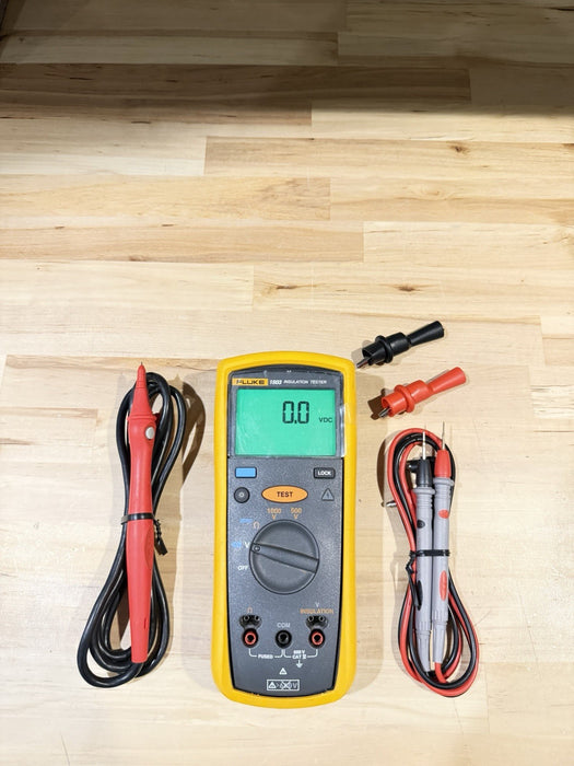 FLUKE 1503 INSULATION TESTER W/ ACCESSORIES & CLIPS - SHIPS FAST