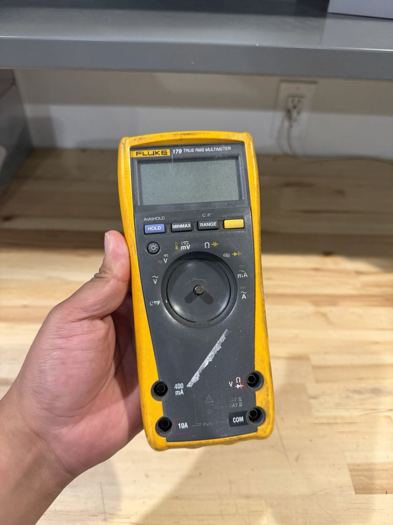 FLUKE 179 TRUE RMS MULTIMETER (PARTS ONLY) FOR PARTS DOESN’T WORK - SHIPS FAST