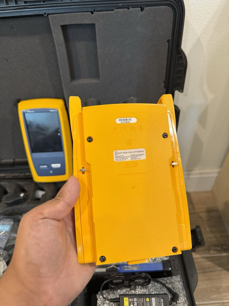 FLUKE NETWORKS OFP2-100-QI OPTIFIBER PRO QUAD OTDR V2 WITH ACCESSORIES
