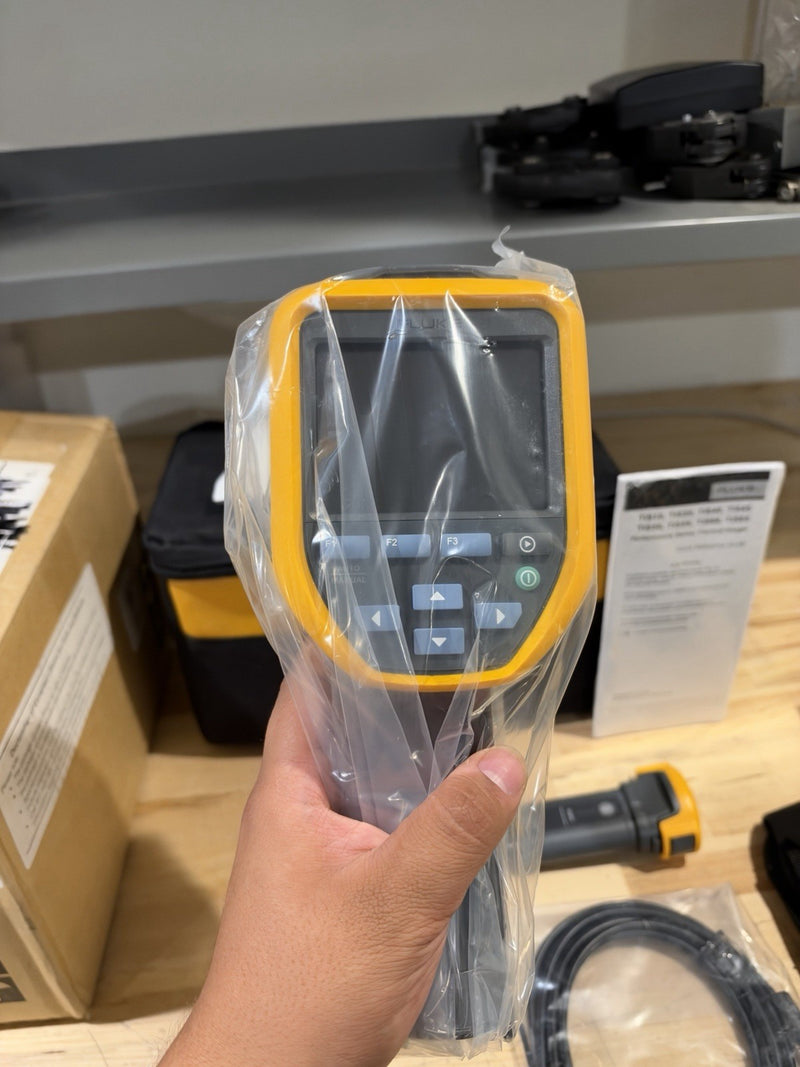 FLUKE TIS10 THERMAL IMAGER 9HZ/WWG (NEW FACTORY SEALED) SHIPS FAST