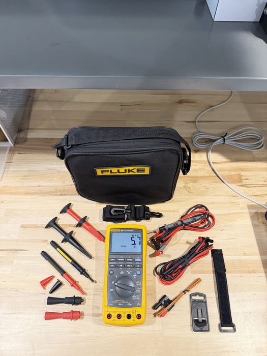 FLUKE 789 PROCESS METER W/ ACCESSORIES (TESTED) EXCELLENT CONDITION