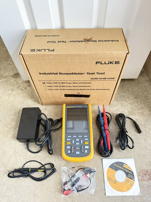 FLUKE 123B INDUSTRIAL SCOPE METER OSCILLOSCOPE 20 MHZ ( FREE SHIPPING )