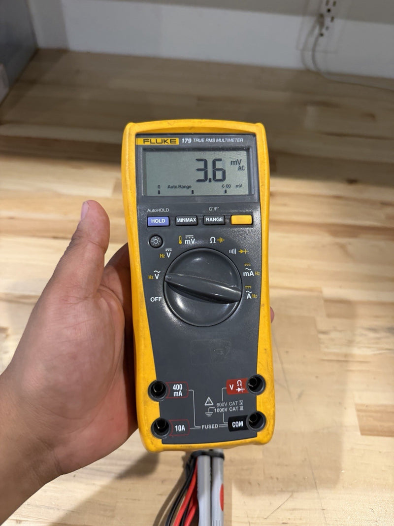 FLUKE 179 MULTIMETER WITH LEADS & CLIPS