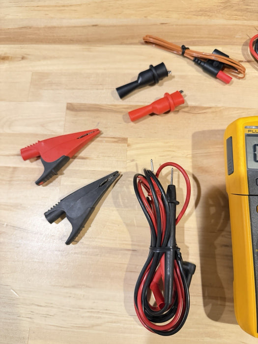 FLUKE 233A REMOTE DISPLAY AUTOMOTIVE DIGITAL  MULTIMETER KIT (FREE SHIPPING)