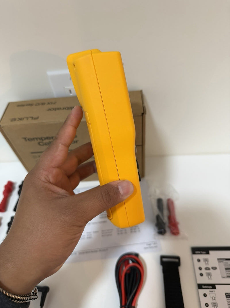 FLUKE 712B RTD CALIBRATOR MFD 2025 CALIBRATED 2025