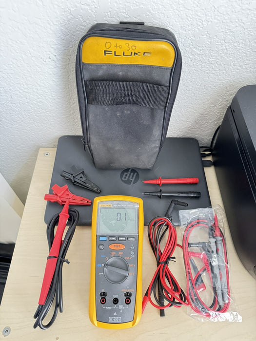 FLUKE 1507 INSULATION MULTIMETER WITH LEADS & BAG
