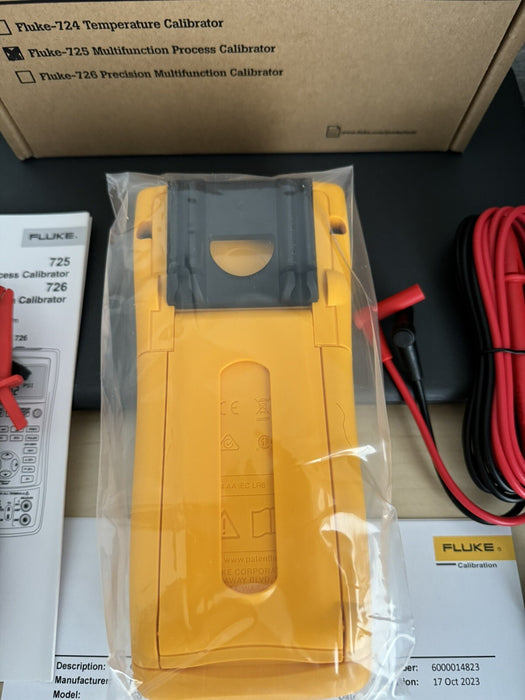 FLUKE 725 MULTIFUNCTION PROCESS CALIBRATOR WITH LEADS CAL 2023 NEW SEALED