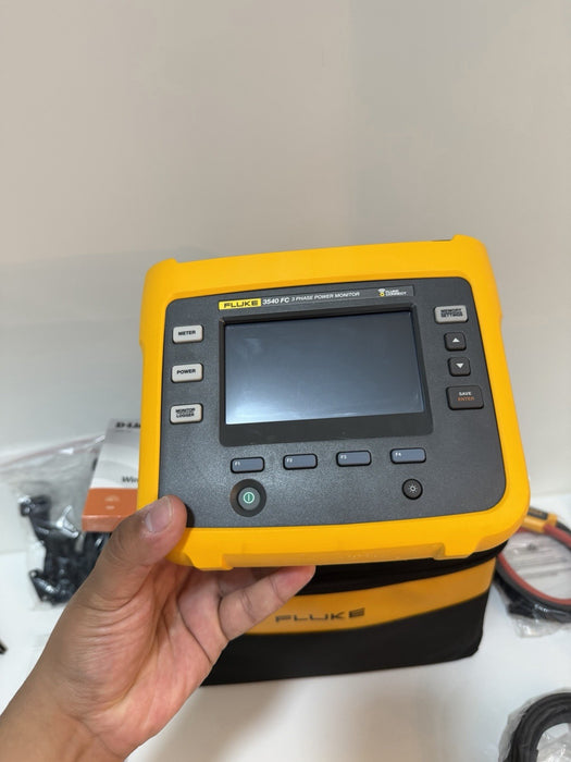 FLUKE 3540 FC 3-PHASE POWER MONITOR WITH ACCESSORIES TESTED NEW