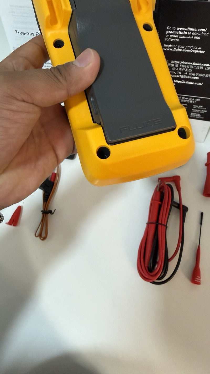 FLUKE 233 REMOTE DISPLAY AUTOMOTIVE DIGITAL MULTIMETER KIT