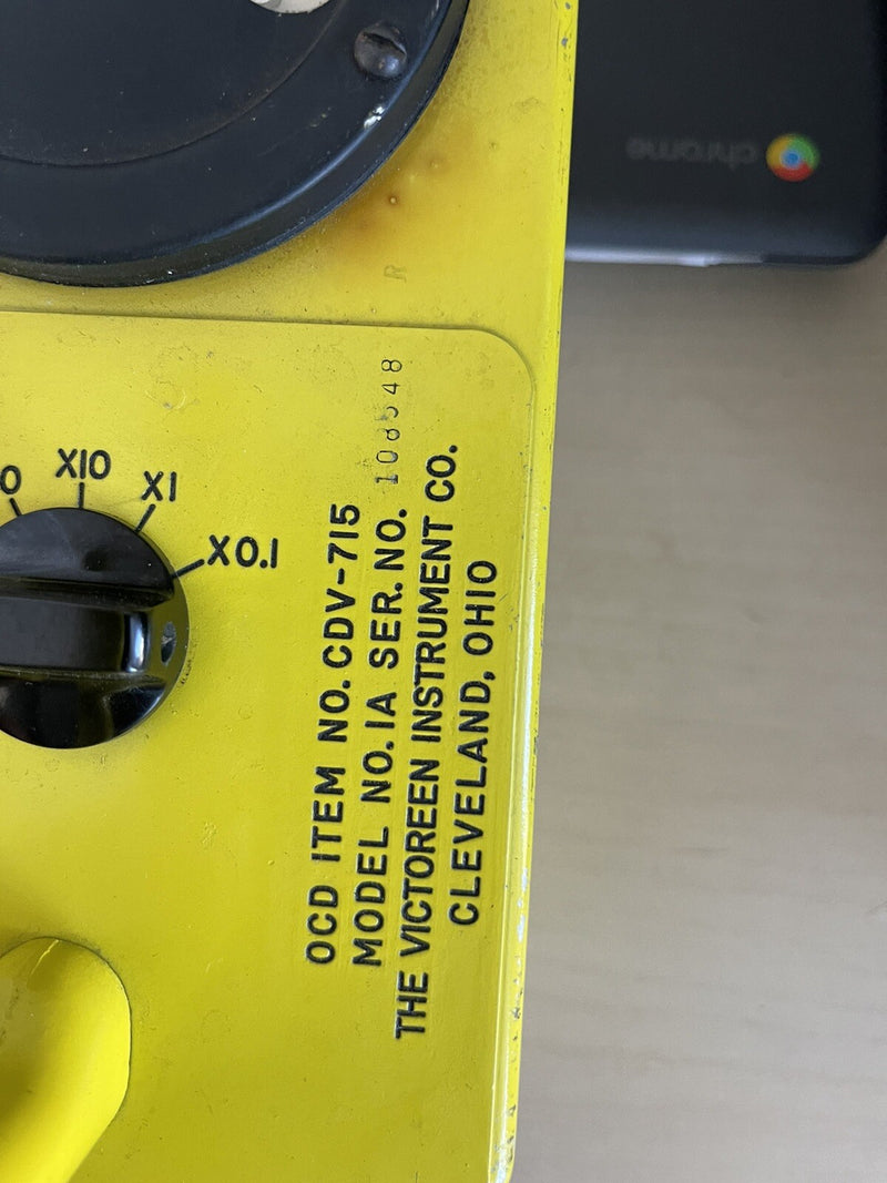 VICTOREEN INSTRUMENT COMPANY CDV-715 GEIGER COUNTER CIVIL DEFENSE RADIATION