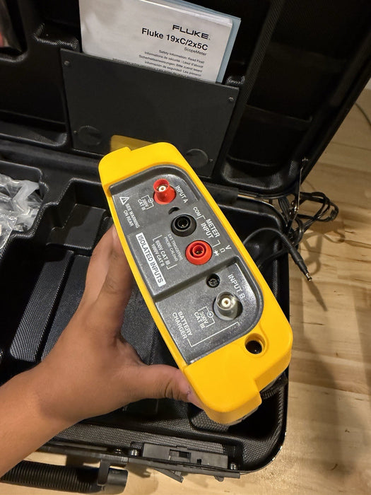 FLUKE 199C 200MHZ 2.5GS/S SCOPEMETER COLOR WITH ACCESSORIES