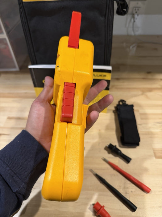 FLUKE 353 AC/DC CLAMP METER W/ LEADS & BAG (TESTED) SHIPS FAST