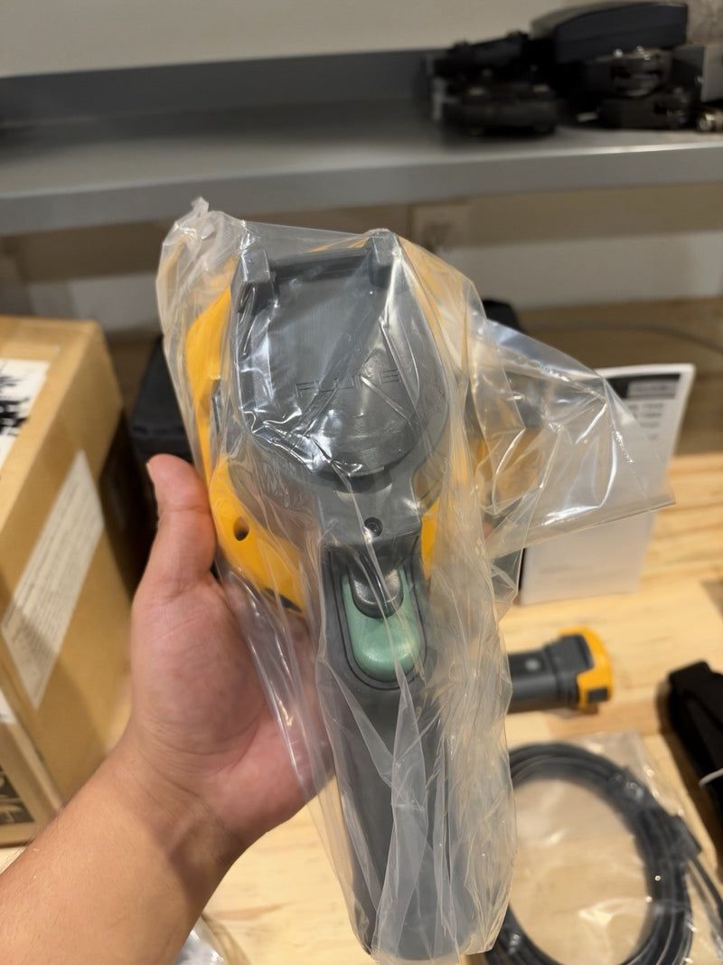 FLUKE TIS10 THERMAL IMAGER 9HZ/WWG (NEW FACTORY SEALED) SHIPS FAST