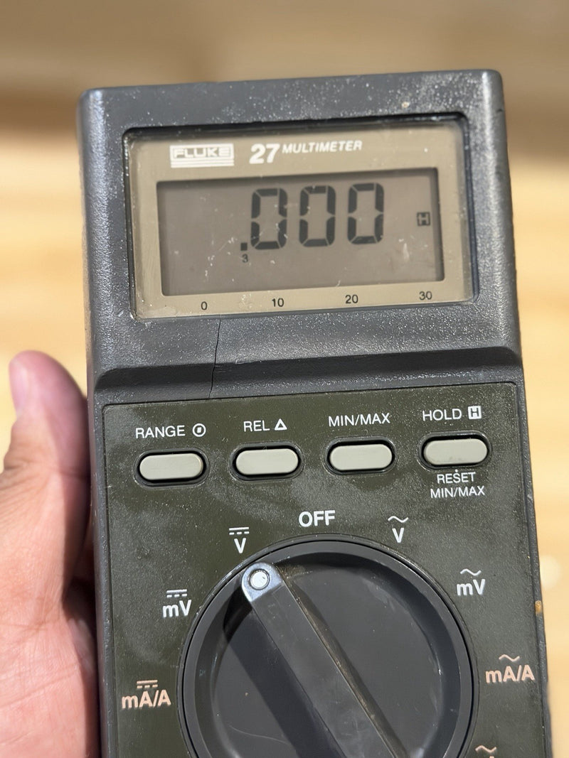 FLUKE 27 DIGITAL MULTIMETER WITH LEADS