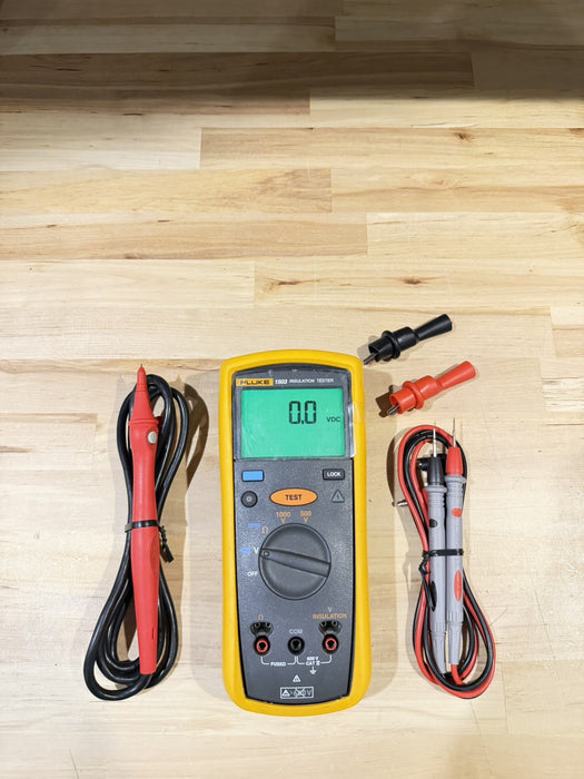 FLUKE 1503 INSULATION TESTER W/ ACCESSORIES & CLIPS - SHIPS FAST