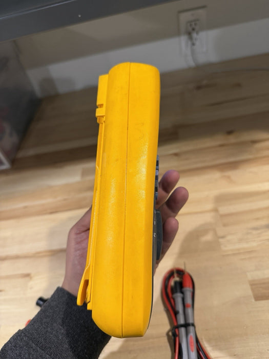 FLUKE 289 TRUE RMS ELECTRONIC LOGGING DIGITAL MULTIMETER W/ LEADS & CLIPS