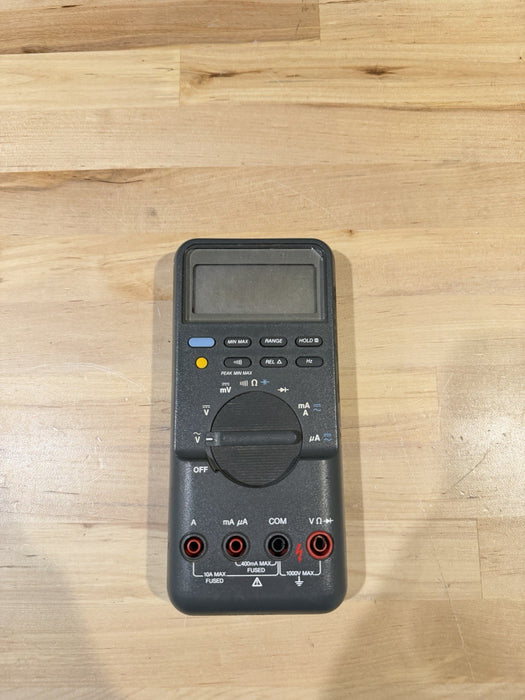 FLUKE MULTIMETER SHIPS FAST (PARTS ONLY) FOR PARTS