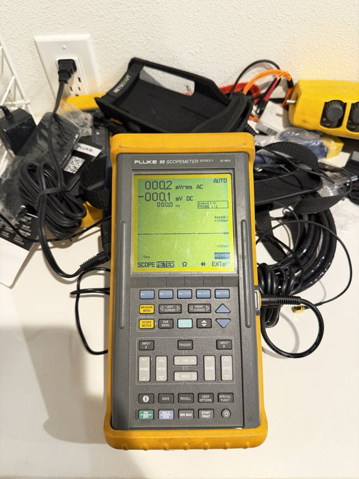 FLUKE 99 SCOPEMETER SERIES II 50MHZ WITH ACCESSORIES