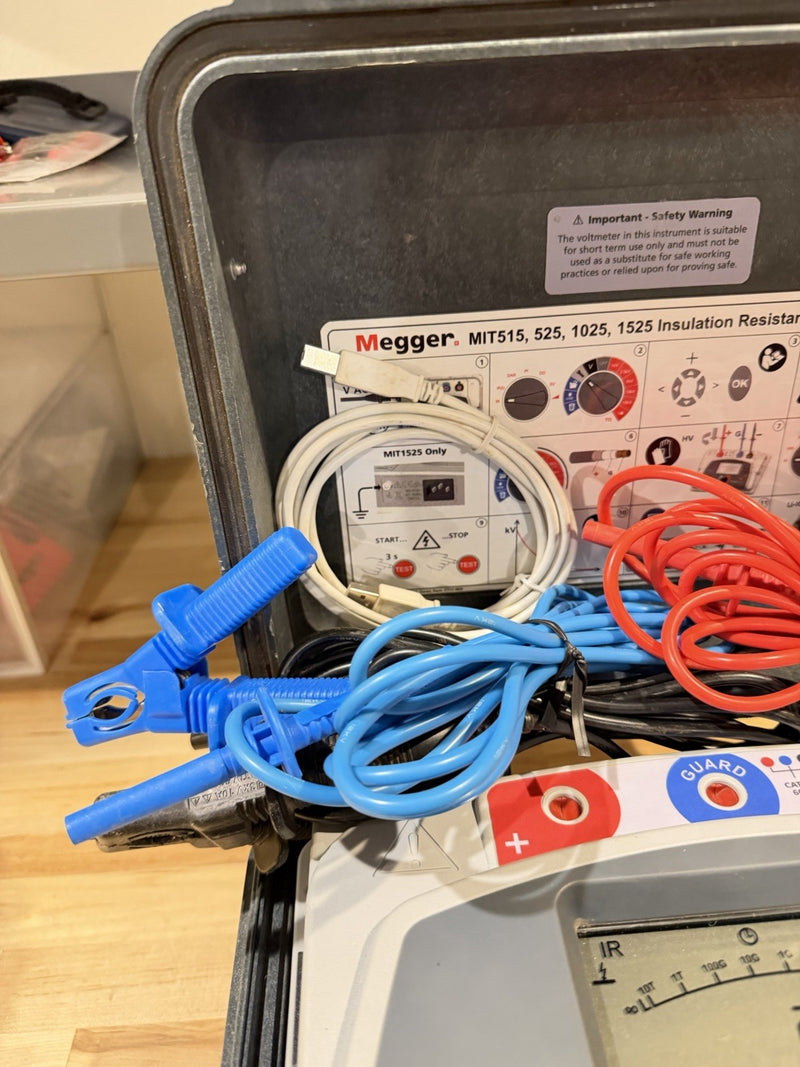 MEGGER MIT525 5KV INSULATION TESTER W/ LEADS & CHARGER (TESTED) FREE SHIPPING