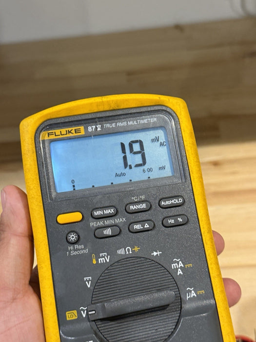 FLUKE 87V TRUE RMS MULTIMETER W/ LEADS (TESTED) SHIPS FAST