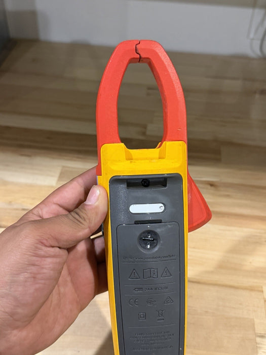 FLUKE 375FC TRMS CLAMP METER W/ LEADS & CLIPS (SHIPS FAST)