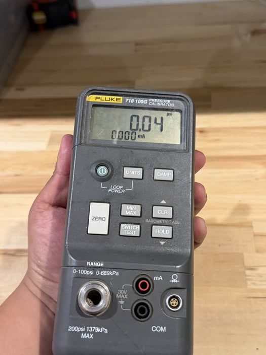 FLUKE 718 100G PRESSURE CALIBRATOR (FREE SHIPPING) TESTED