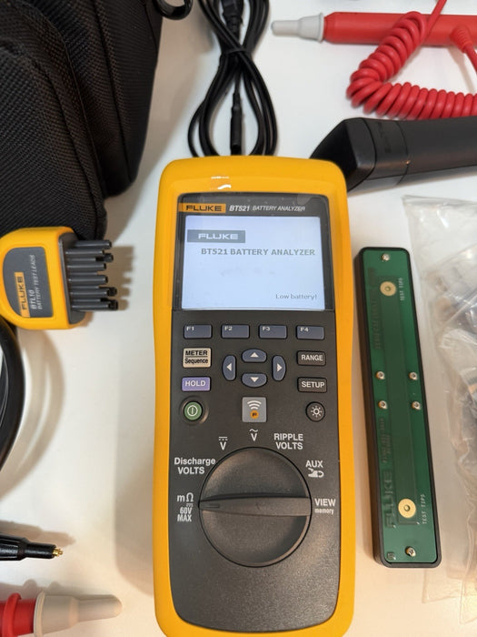 FLUKE BT521 BATTERY ANALYZER KIT W/ACCESSORIES (NEW FACTORY SEALED)CAL 2025/2026