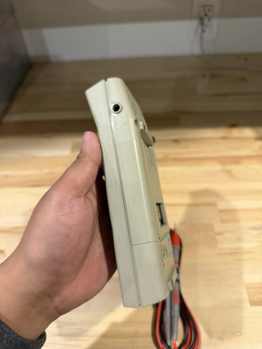 FLUKE 8026B TRUE RMS MULTIMETER W/ LEADS & CLIPS (TESTED) SHIPS FAST