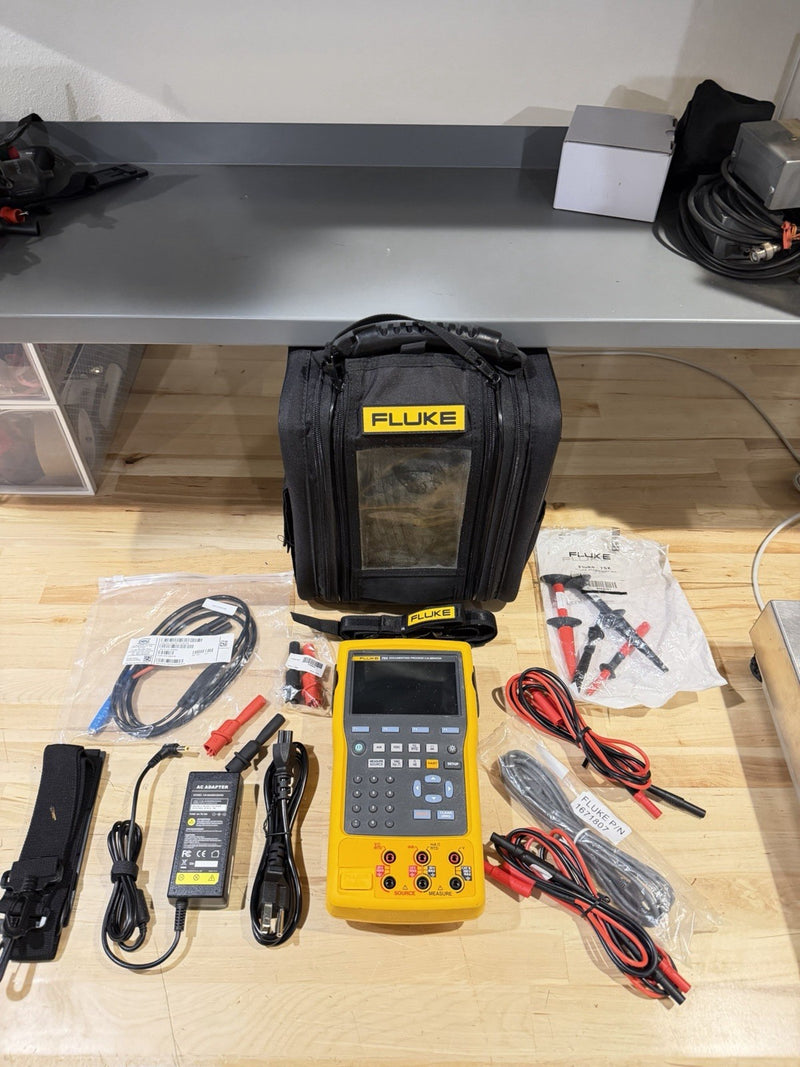 FLUKE 754 DOCUMENTING PROCESS CALIBRATOR W/ ACCESSORIES (TESTED) FREE SHIPPING