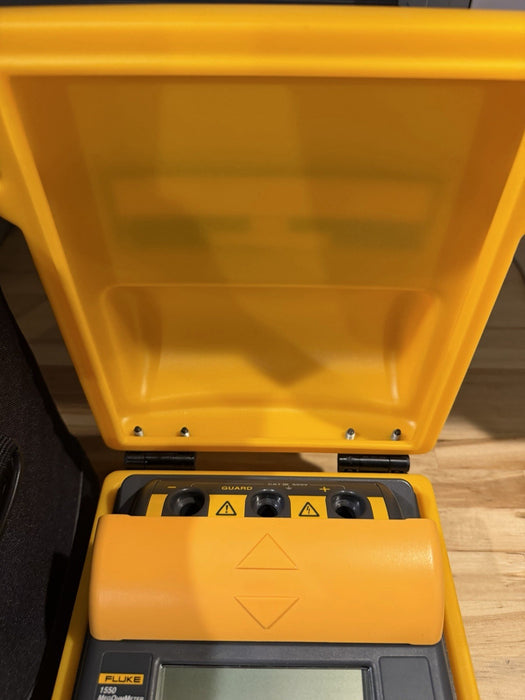 FLUKE 1550 MEGOHMMETER HIGH VOLTAGE INSULATION TESTER (NEW) SHIPS FAST