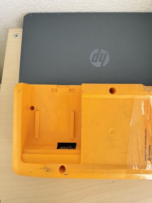 FLUKE BIOMEDICAL PROSIM 8 VITAL SIGNS SIMULATOR FOR PARTS