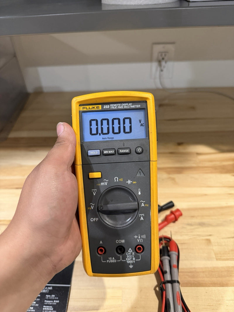 FLUKE 233 REMOTE DISPLAY AUTOMOTIVE DIGITAL MULTIMETER