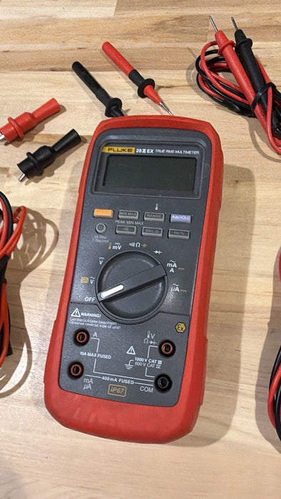 FLUKE 28 II EX TRUE RMS MULTIMETER W / LEADS & CLIPS - FREE SHIPPING