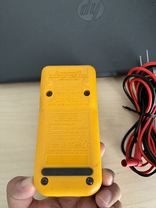FLUKE 7-300 ELECTRICAL TESTER WITH LEADS