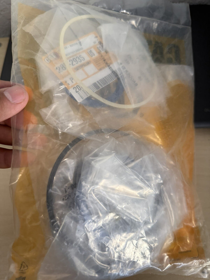 CAT 240-6899: HYDRAULIC CYLINDER SEAL KIT STANDARD SIZE