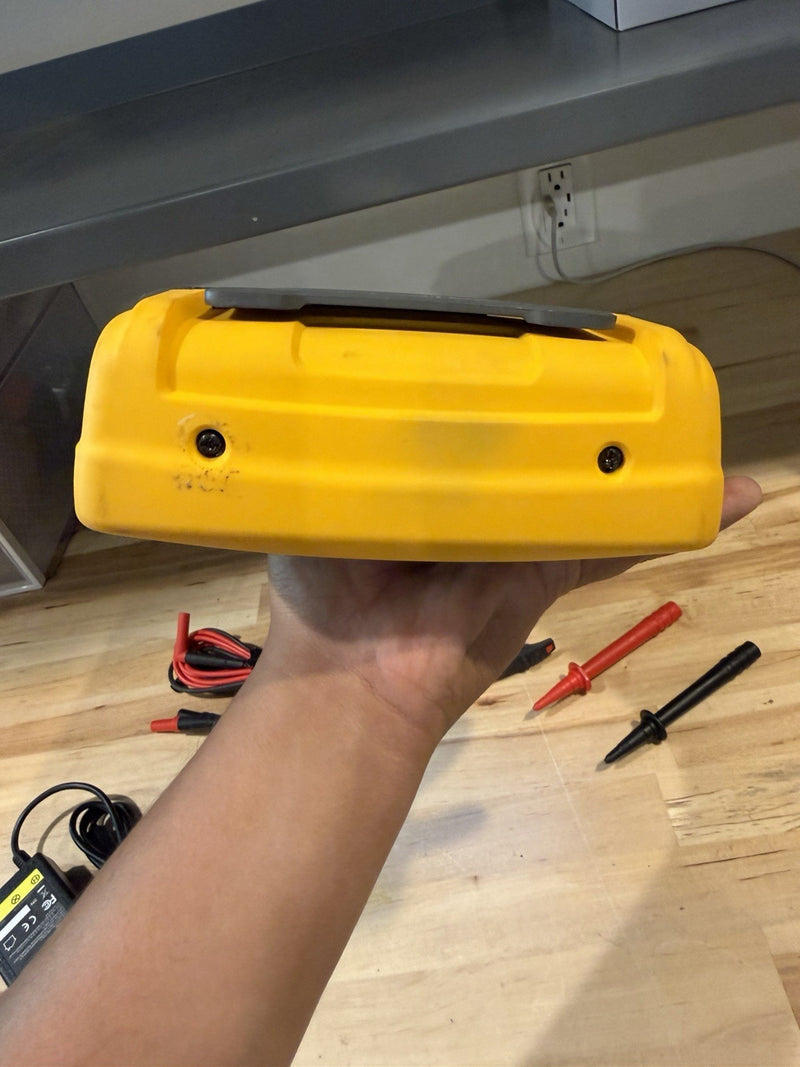 FLUKE 190-204 SCOPEMETER 4CH 200MHZ 2.5GS/S WITH LEADS & ACCESSORIES TESTED