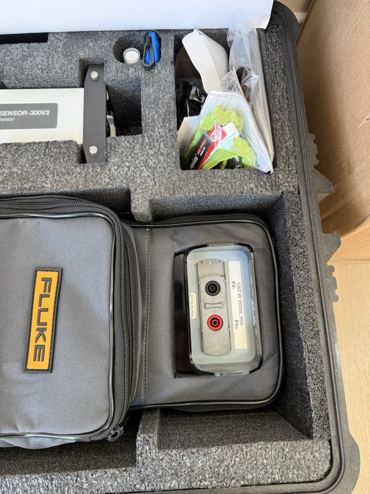 FLUKE PVA-1500HE2 SOLMETRIC HIGH EFFICIENCY PV ANALYZER I-V CURVE TRACER (NEW)