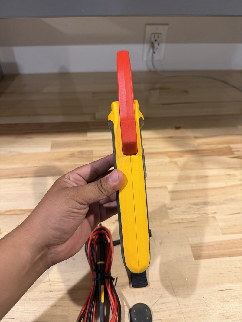 FLUKE 378 FC NON-CONTACT VOLTAGE CLAMP METER WITH LEADS