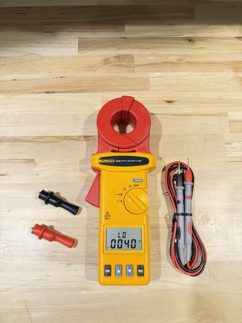 FLUKE 1630 EARTH GROUND CLAMP WITH LEADS PERFECT CONDITION