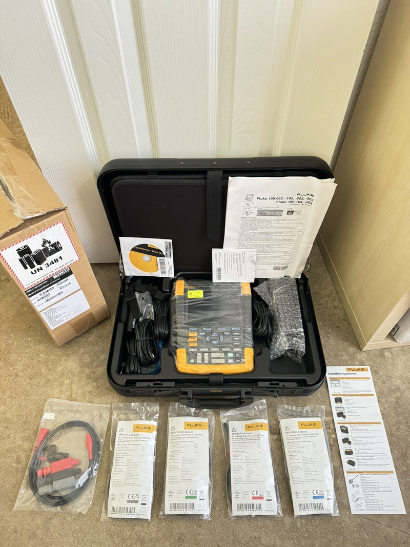 FLUKE 190M-4 4 CHANNEL 200 MHZ MEDICAL SCOPEMETER
